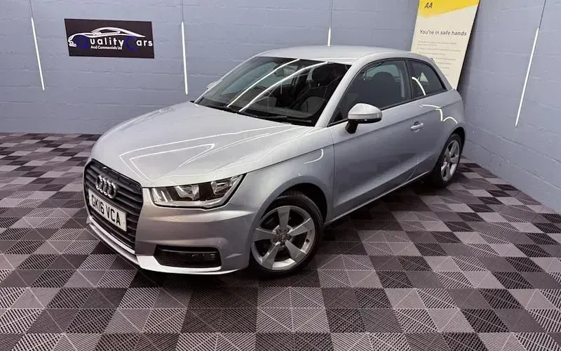 Used Audi A1 Sportback Sport 95 HP (69 kW) 2016 Silver Hatchback