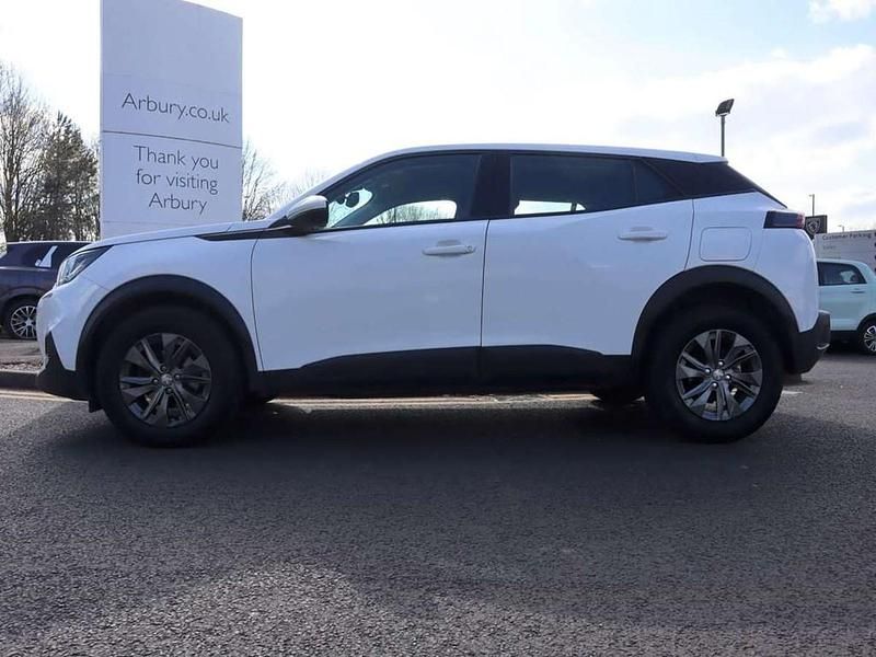 Used Peugeot 2008 Active Premium 100 HP (73 kW) 2021 White SUV