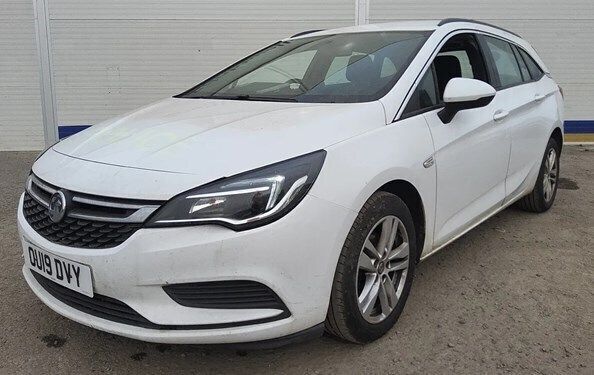 White Used 2019 Vauxhall Astra S Estate | £3,695 (Good price) - Image 1/1