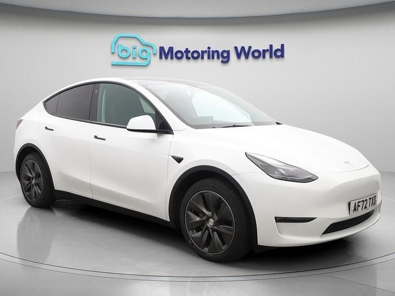 White Used 2022 Tesla Model Y SUV | £23,100 (Fair price) - Image 1/4