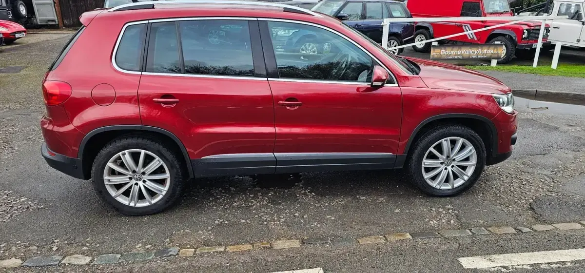Usado VW Tiguan Edition 150 HP (110 kW) 2015 Vermelho SUV