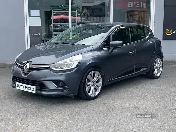 Used Renault Clio Dynamique 90 HP (66 kW) 2018 Grey Hatchback