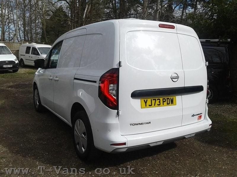 Used Nissan Townstar Tekna 89 kW (122 HP) 2023 White Van