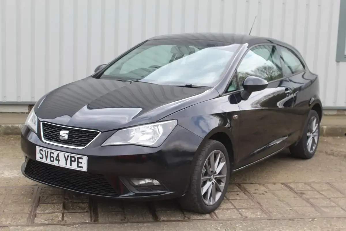 Begagnad Seat Ibiza I-Tech 2014 Svart Halvkombi