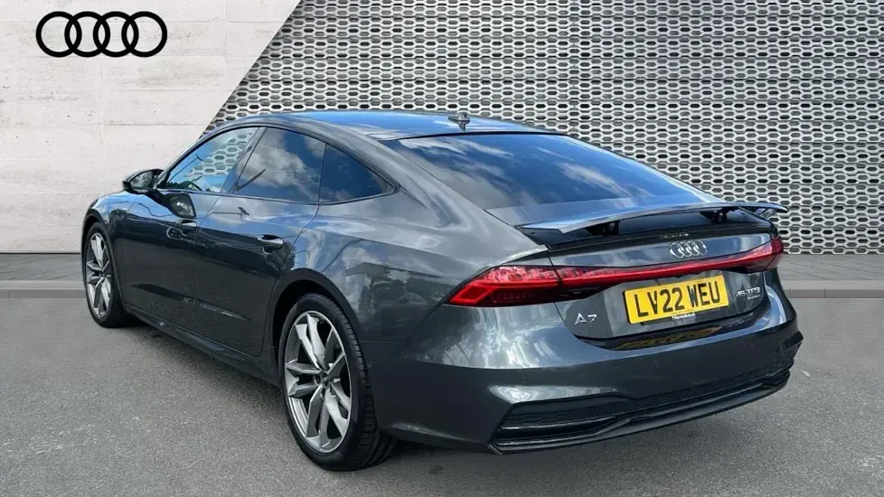 Used Audi A7 Comfort 265 HP (194 kW) 2022 Green Sedan