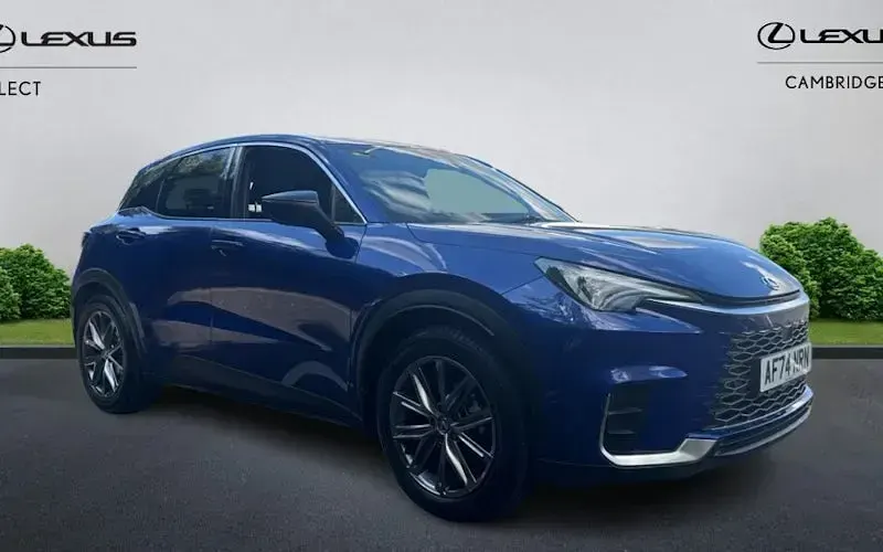 Used Lexus LBX 136 HP (100 kW) 2024 SUV