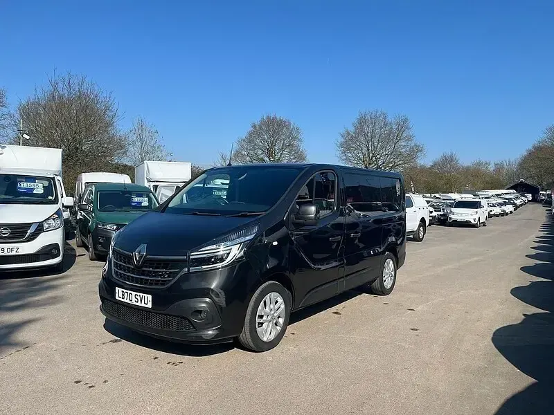 Used Renault Trafic 2020 Black MPV