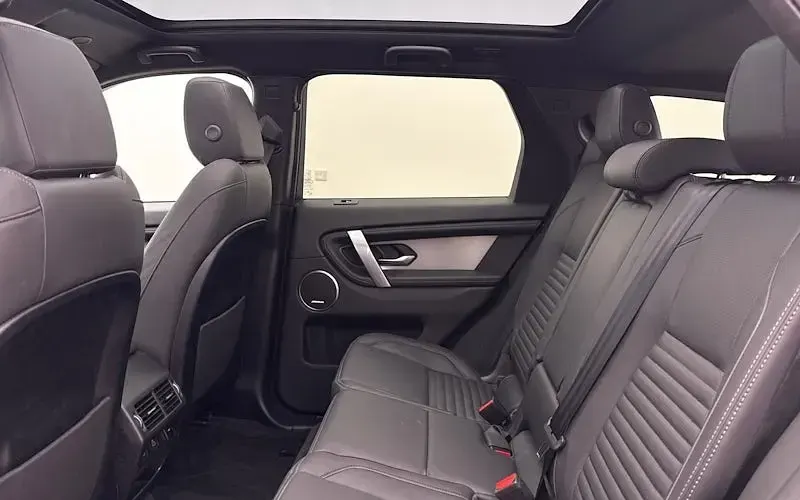Used Land Rover Discovery Sport HSE Dynamic 204 HP (150 kW) 2024 Red SUV