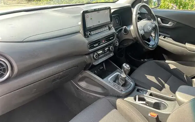 Used Hyundai Kona Premium 120 HP (88 kW) 2023 White SUV