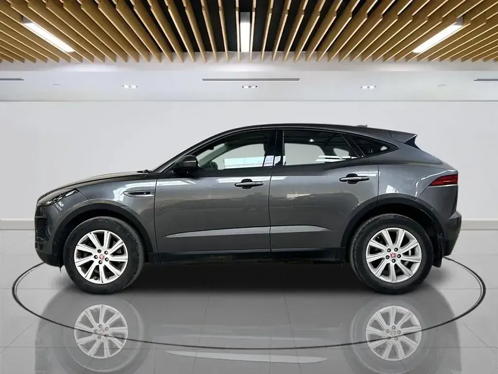 Używany Jaguar E-Pace S 180 KM (132 kW) 2018 Szary SUV