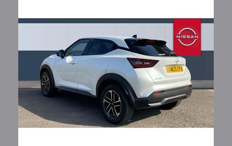 Used Nissan Juke N-Connecta 114 HP (83 kW) 2025 White SUV