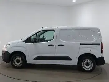 Used Citroën Berlingo 100 HP (73 kW) 2024 White MPV