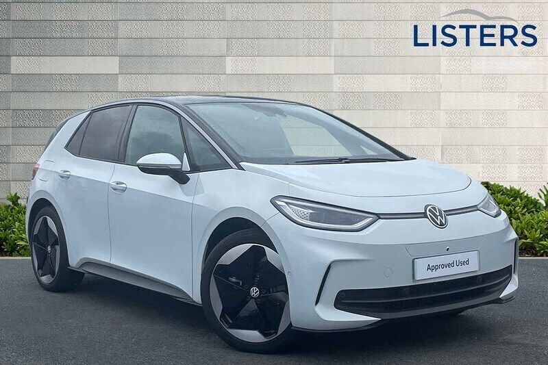 Glacier white/black Used 2023 VW ID.3 Pro Hatchback | £23,990 (Fair price) - Image 1/4