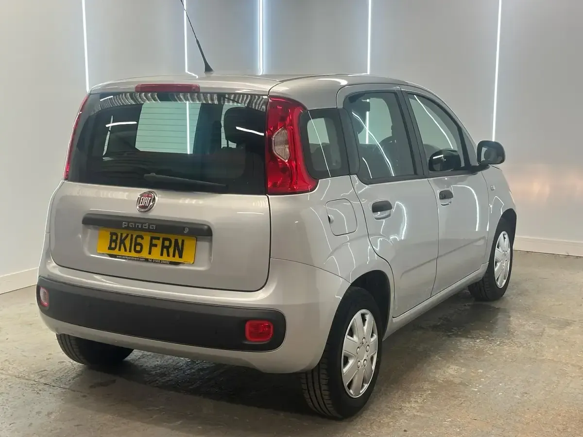 Used Fiat Panda Pop 69 HP (50 kW) 2016 Silver Hatchback
