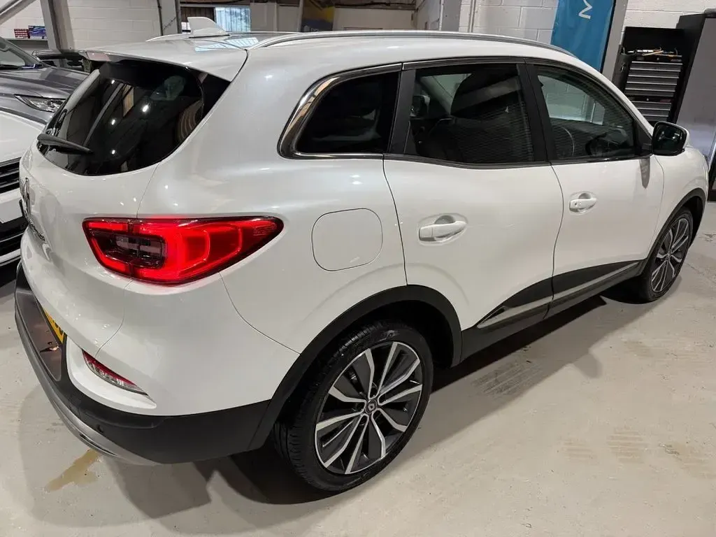 Used Renault Kadjar Version S 140 HP (102 kW) 2019 White SUV