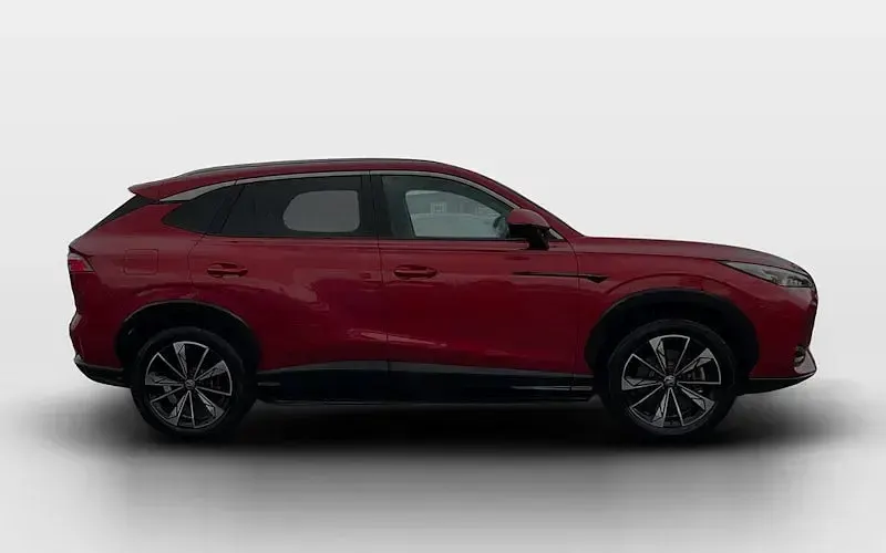 Używany MG HS SE 299 KM (219 kW) 2025 Czerwony SUV