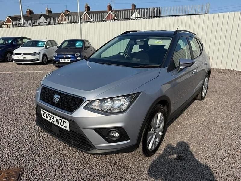 Used Seat Arona SE Technology 95 HP (69 kW) 2019 Silver SUV