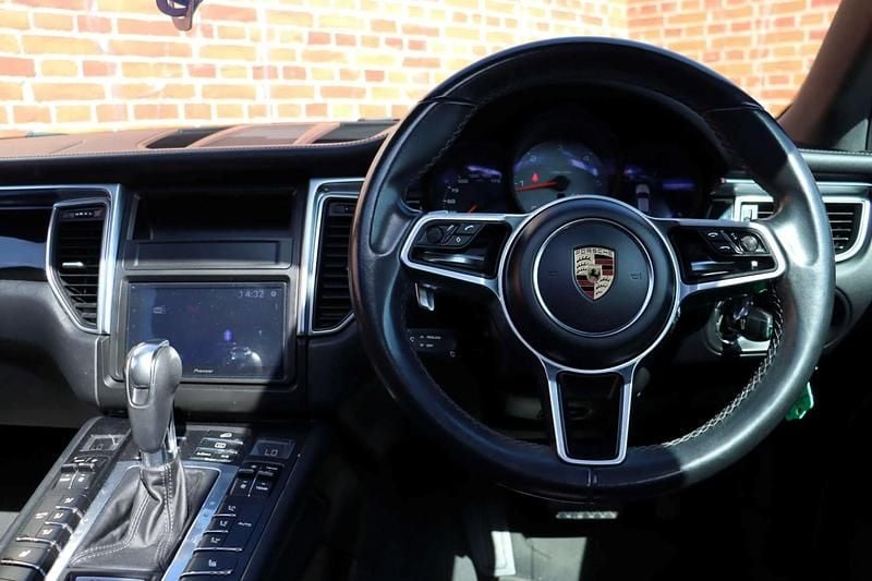 Usado Porsche Macan S 2015 Preto SUV