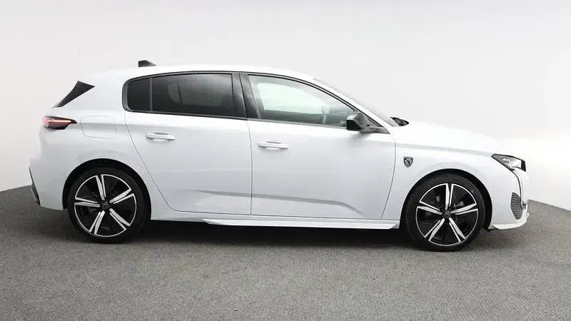 Used Peugeot 308 GTi 134 HP (98 kW) 2025 White Hatchback
