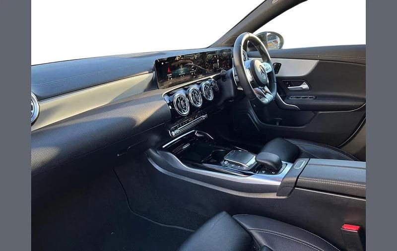 Used Mercedes CLA35 AMG Premium Plus 306 HP (225 kW) 2023 White Coupe