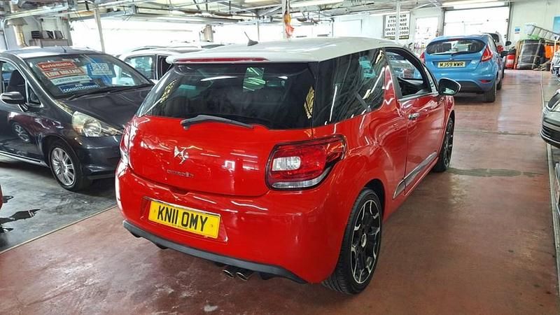 Used Citroën DS3 110 HP (80 kW) 2011 Red Hatchback