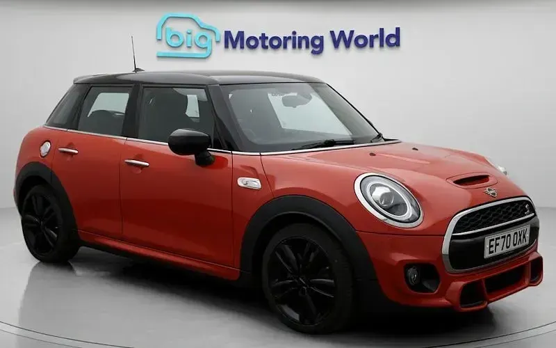 Usado Mini Cooper S Hatch 192 HP (141 kW) 2020 Laranja Citadino