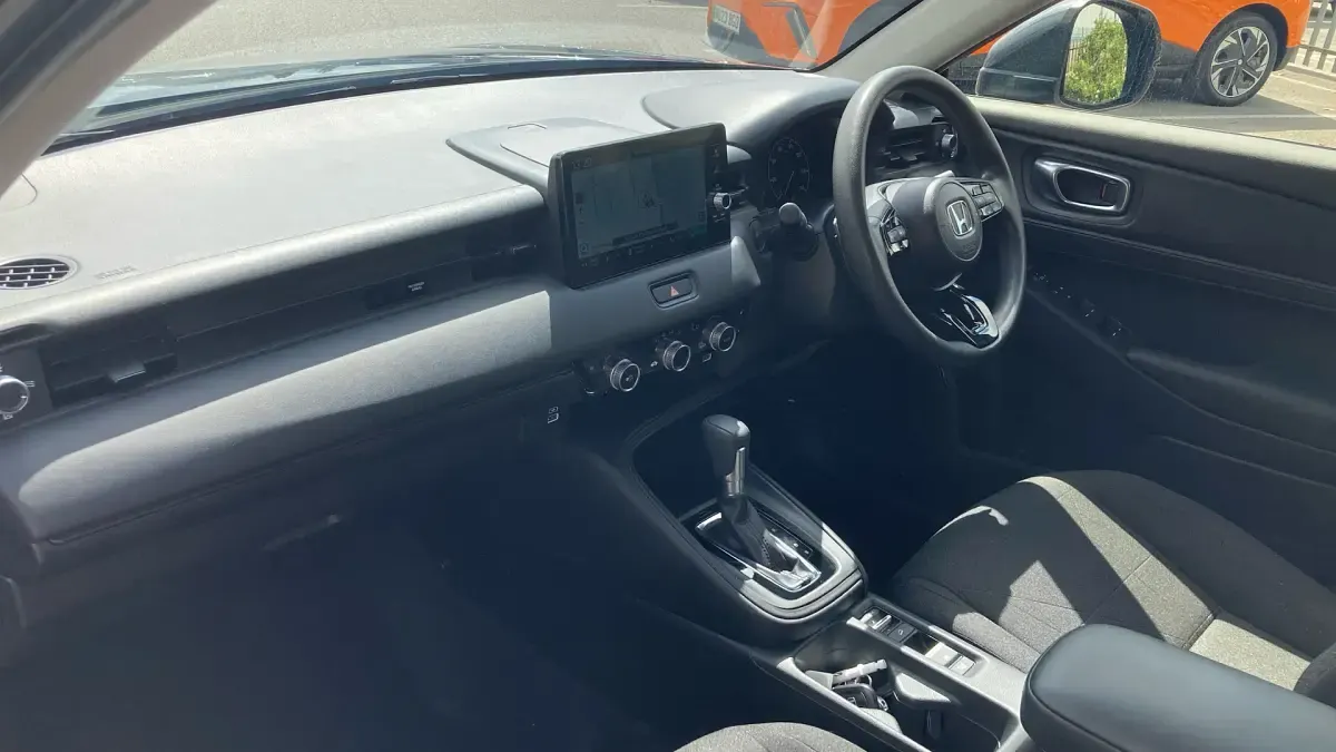 Used Honda HR-V Elegance 131 HP (96 kW) 2023 Grey SUV