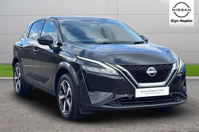 Black Used 2022 Nissan Qashqai N-Connecta SUV | £18,216 (Fair price) - Image 1/4