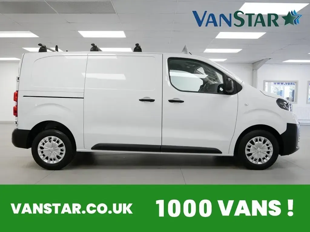 Used Toyota Proace Edition 145 HP (106 kW) 2024 White MPV