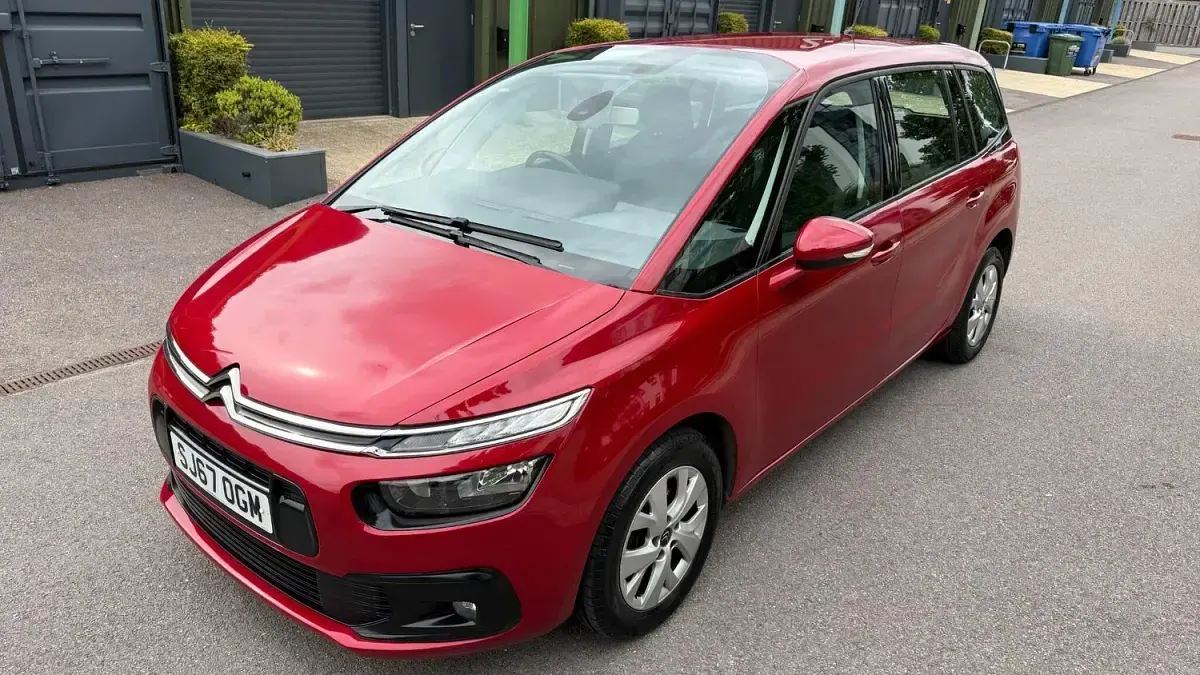 Used Citroën Grand C4 Picasso Touch 120 HP (88 kW) 2017 Red MPV