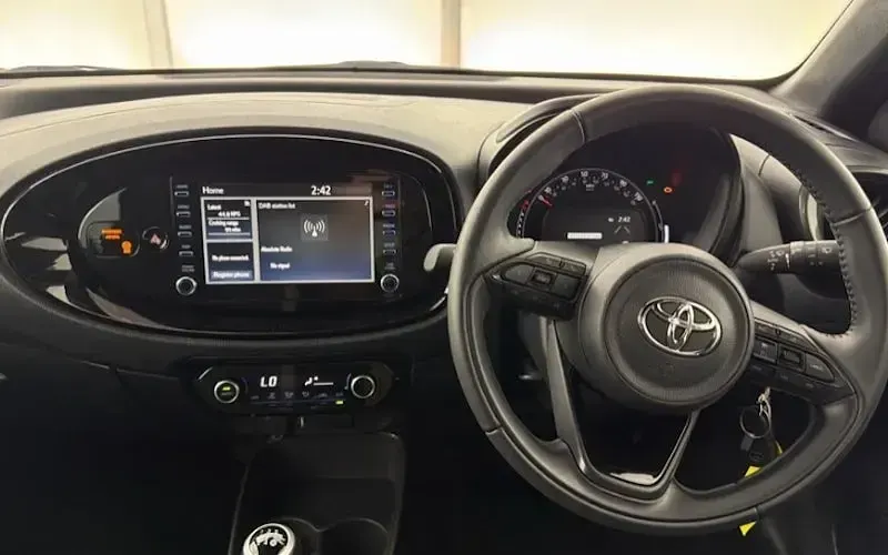 Used Toyota Aygo X 72 HP (52 kW) 2023 Green SUV