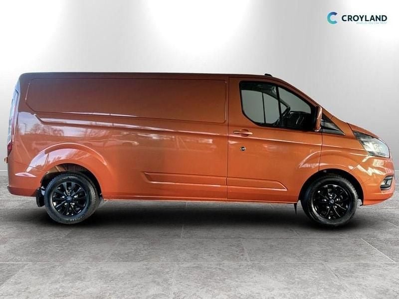Used Ford Transit Custom Limited 185 HP (136 kW) 2022 Orange Van