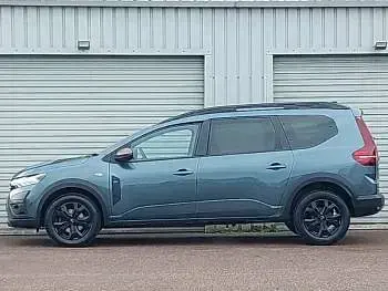 Used Dacia Jogger Extreme 109 HP (80 kW) 2023 Green MPV