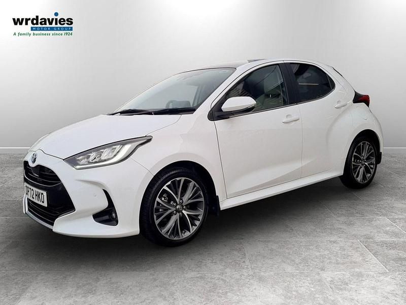 Used Toyota Yaris Hybrid 2022 Pure white Hatchback
