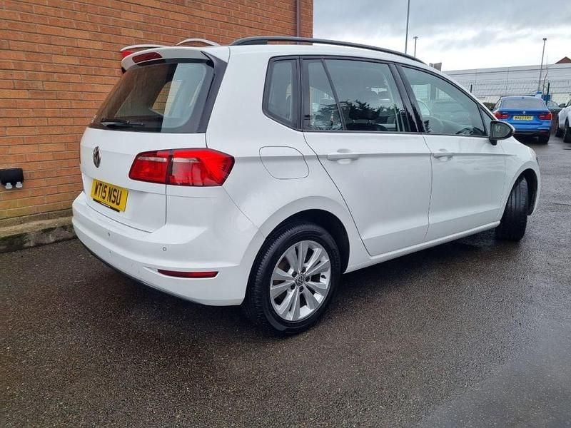 Used VW Golf Sportsvan SE 109 HP (80 kW) 2015 White MPV