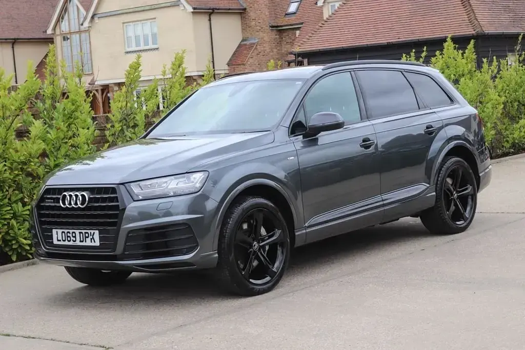Używany Audi Q7 Black Edition 286 KM (210 kW) 2019 Szary SUV