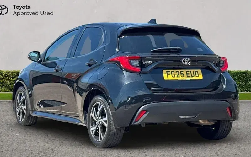 Used Toyota Yaris Design 116 HP (85 kW) 2025 Black Hatchback