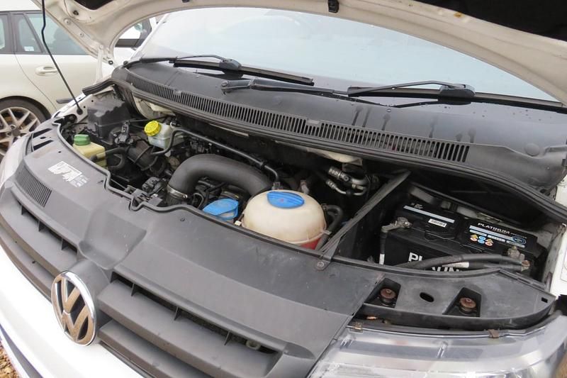 Used VW T5 102 HP (75 kW) 2010 White Van