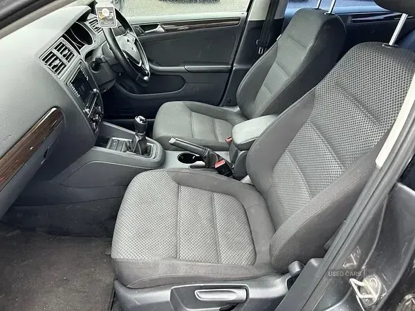 Used VW Jetta SE 150 HP (110 kW) 2016 Grey Sedan