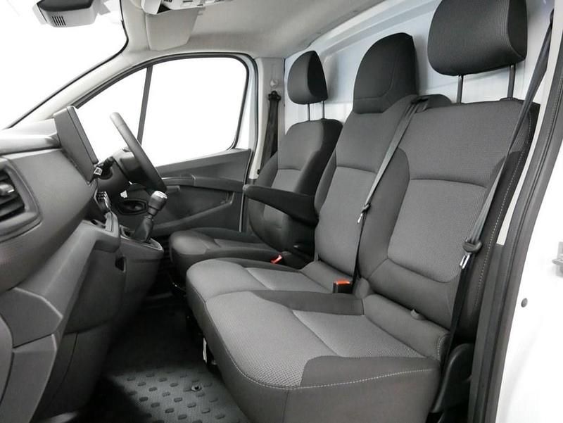 Used Renault Trafic 130 HP (95 kW) 2024 White MPV