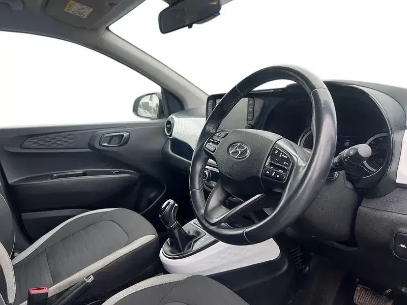 Used Hyundai i10 Premium 67 HP (49 kW) 2023 Grey Hatchback
