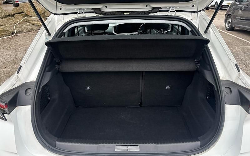 Used Vauxhall Mokka 101 HP (74 kW) 2021 White SUV