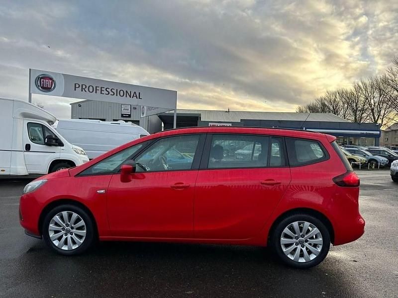 Used Vauxhall Zafira Tourer Design Edition 138 HP (101 kW) 2016 Red MPV
