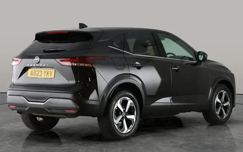 Used Nissan Qashqai N-Connecta 140 HP (102 kW) 2023 Black SUV
