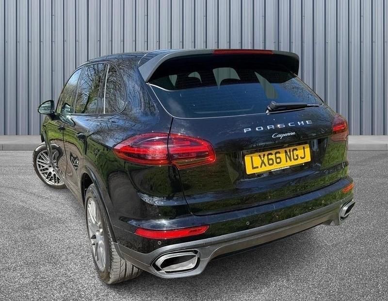 Usado Porsche Cayenne Platinum Edition 262 HP (192 kW) 2016 Preto SUV