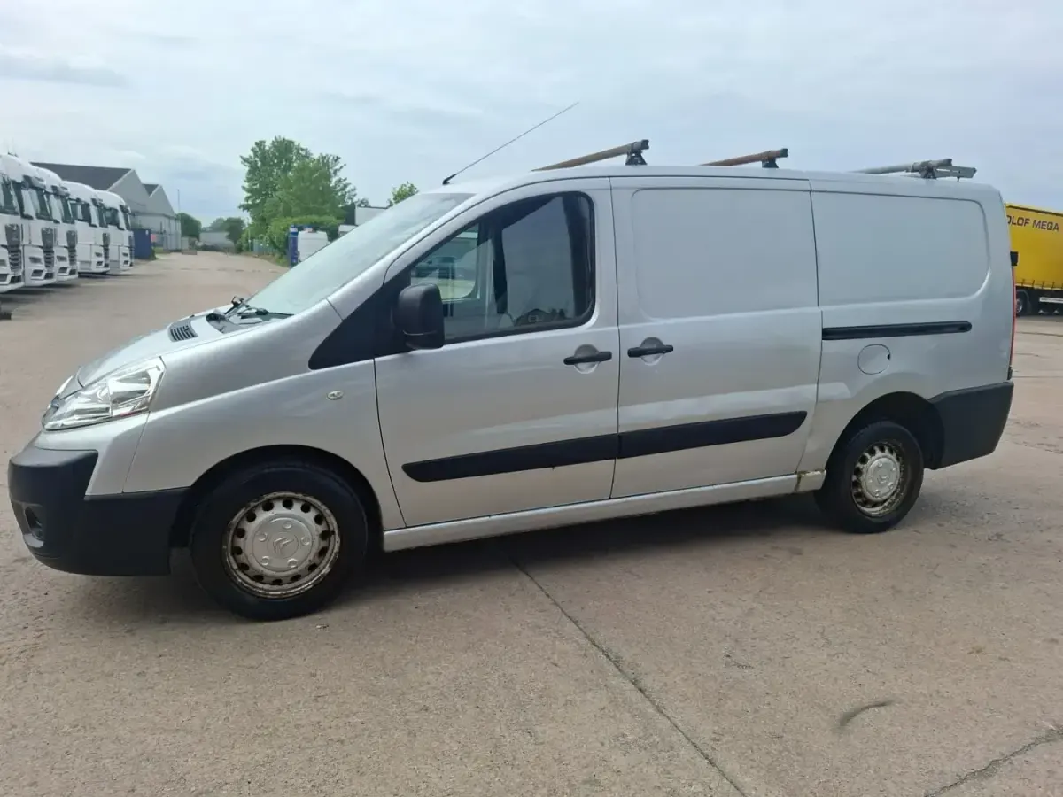 Używany Citroën Dispatch 2015 Srebrny Minivan