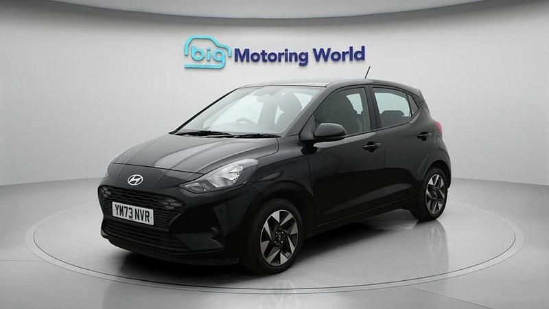 Used Hyundai i10 Advanced 67 HP (49 kW) 2023 Black Hatchback