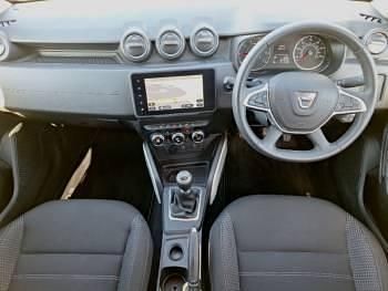 Used Dacia Duster Prestige 90 HP (66 kW) 2022 White SUV