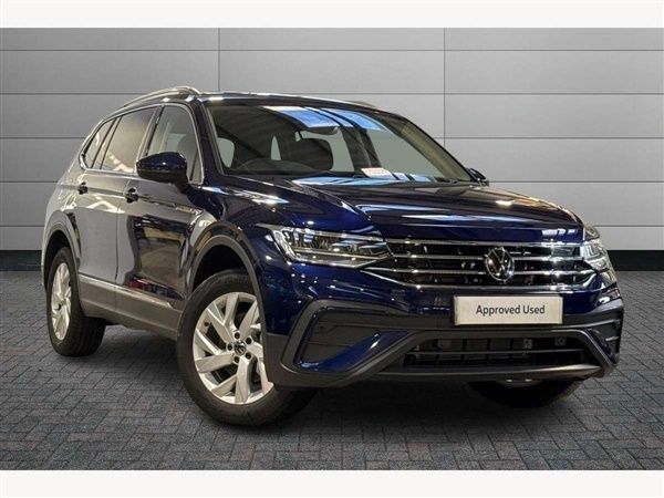 Blue Used 2024 VW Tiguan Allspace Life SUV | £29,750 (Fair price) - Image 1/4