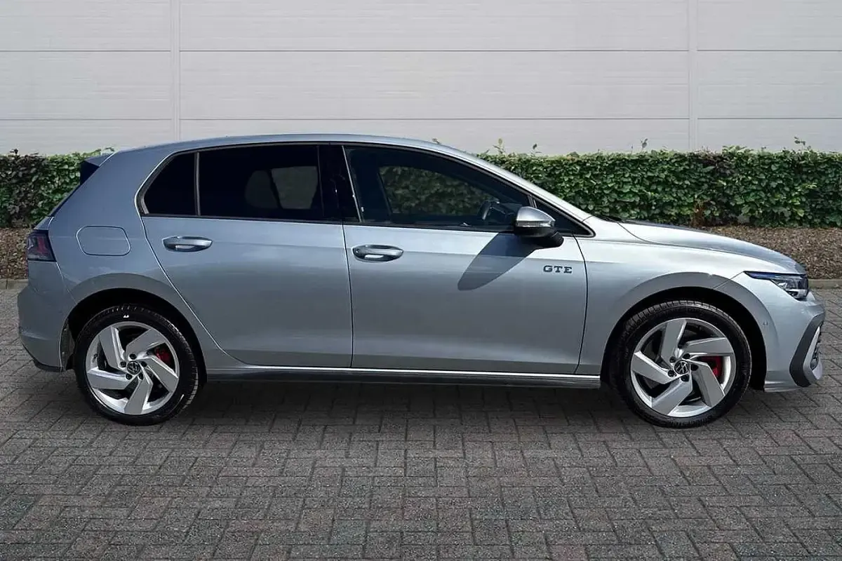 Used VW Golf VIII GTE 272 HP (200 kW) 2025 Silver Hatchback